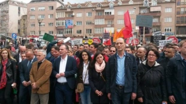 Bashkë për protesta, por jo edhe për dhunë