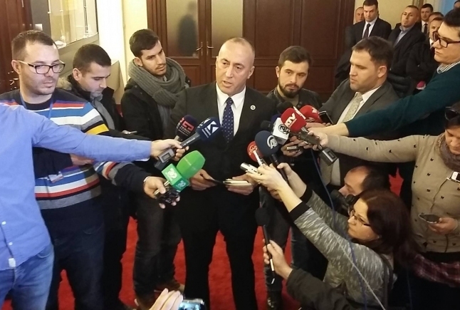 Haradinaj tregon pse nuk e deshi Veselin në takim